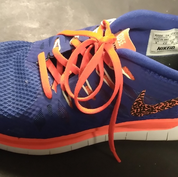 Womans Nike ID Free Run 5.0 Sz 8 Neon y653715-992 - Picture 12 of 13